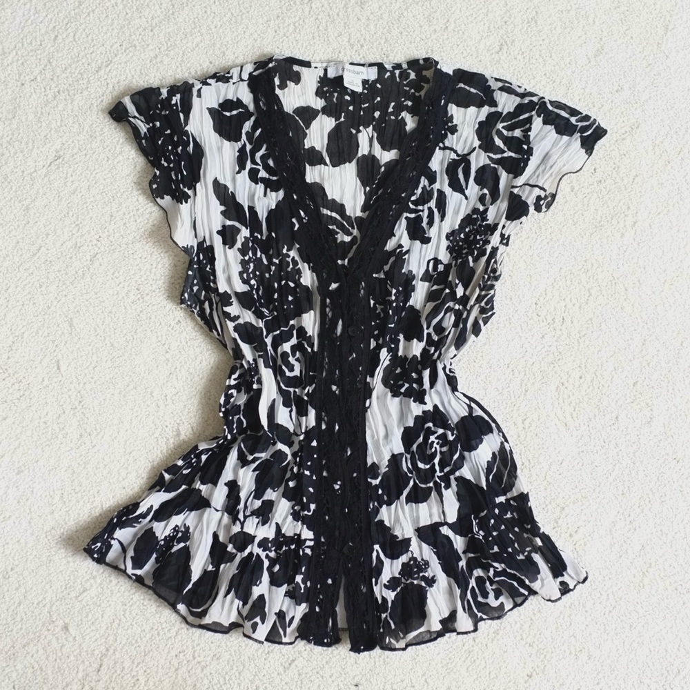 Floral Print Flutter Sleeve Crepe Blouse